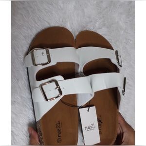WHITE BUCKLE SANDALS